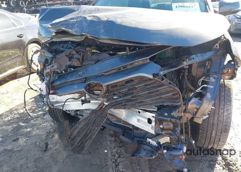 2020 Toyota Rav4 Xle Premium z USA, uszkodzony, nr VIN 2T3C1RFV6LC084568